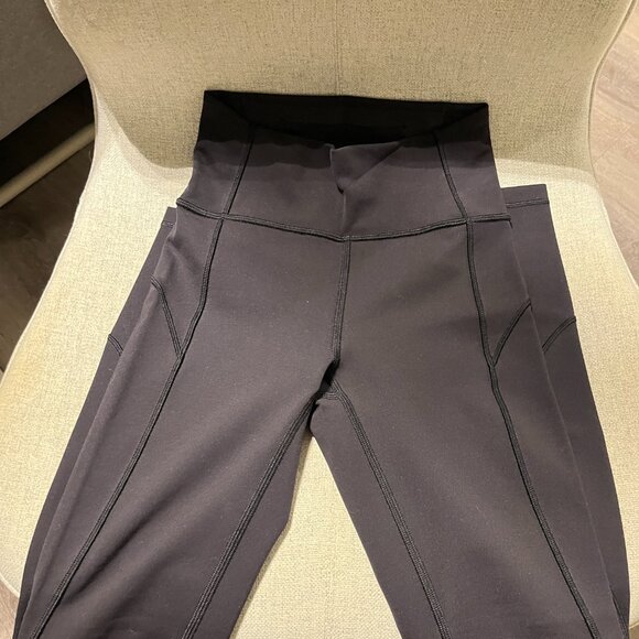 LULULEMON In Movement Tight 25" Everlux — Size 2 (Black) - Picture 6 of 6